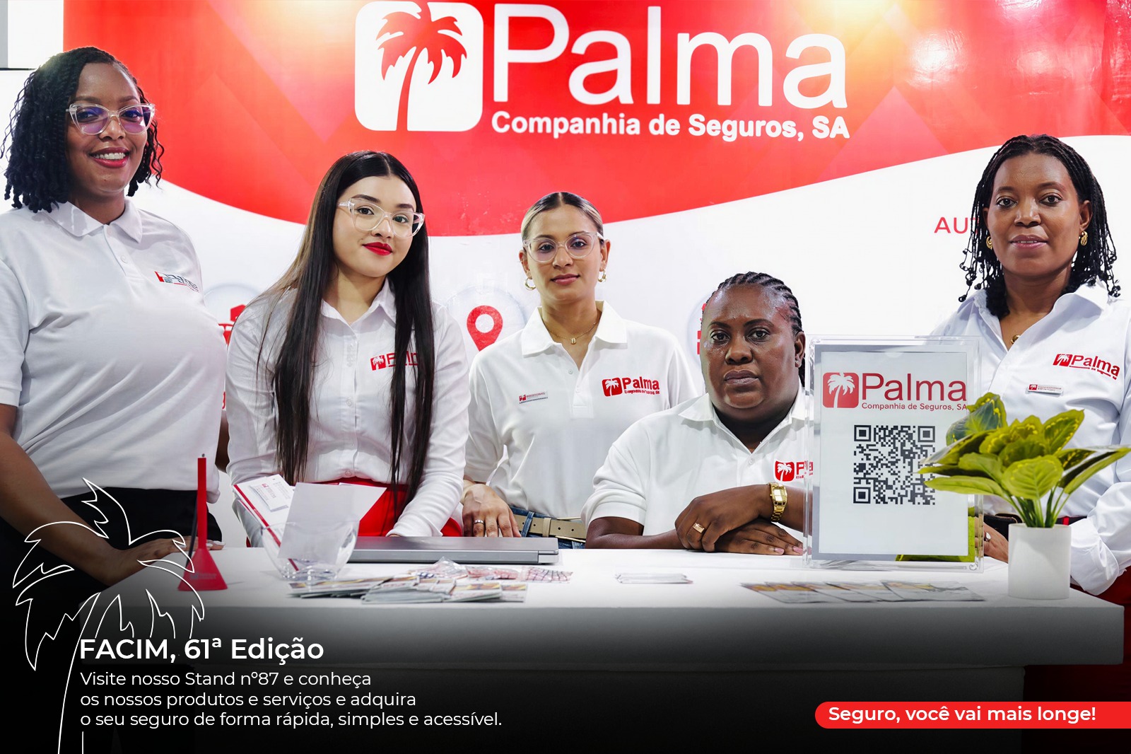 Equipa da Palma Companhia de Seguros no stand da FACIM 2026, no Pavilhão Chai, em Maputo